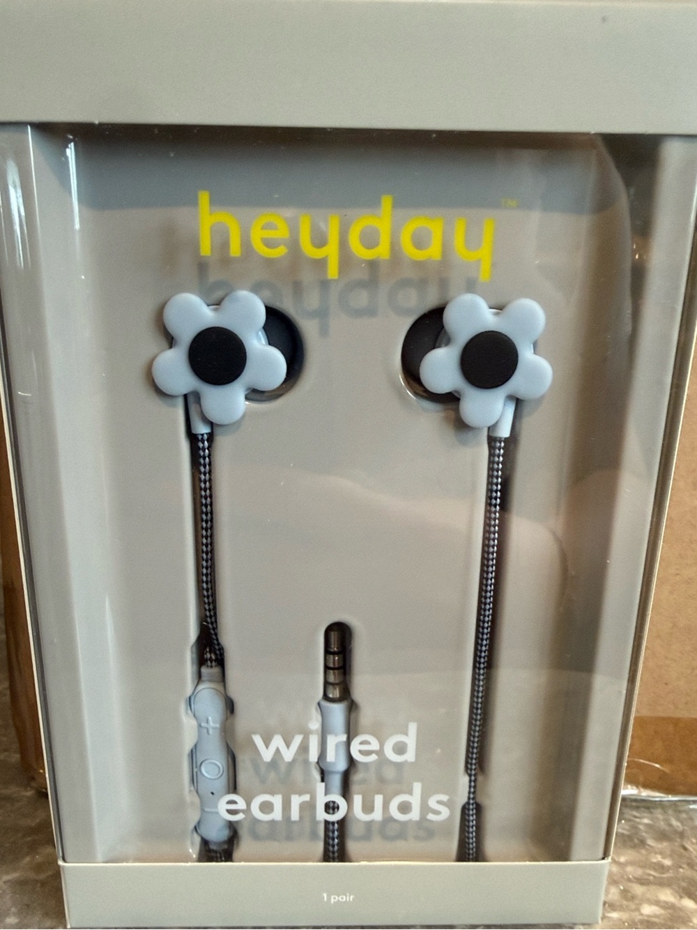 heyday White Flower Wired Earbuds with Inline Remote